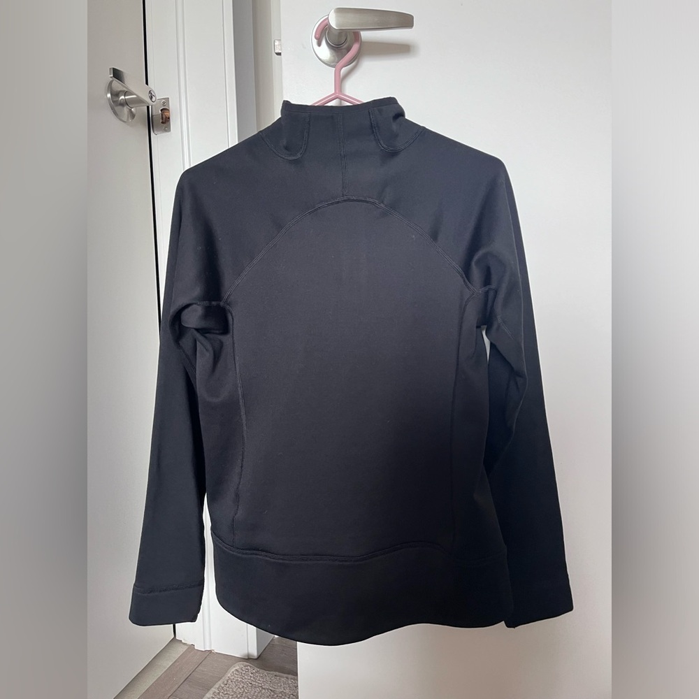 Patagonia Black Utility Jacket with Performance Features - Picture 5 of 6